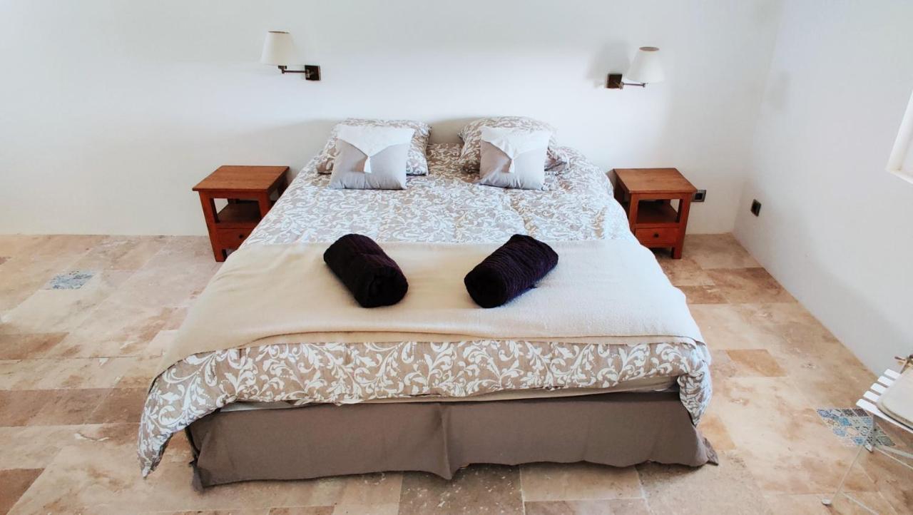 Superbe Chambre Avec Terrasse, Parking Prive, Jardin, Calme, Climatisation, 10 Mn Pont Du Gard #7 Appartement Rochefort-du-Gard Buitenkant foto